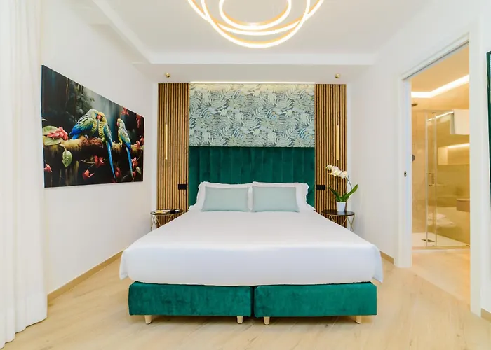 Nicholhouse - Breakfast Included 4*