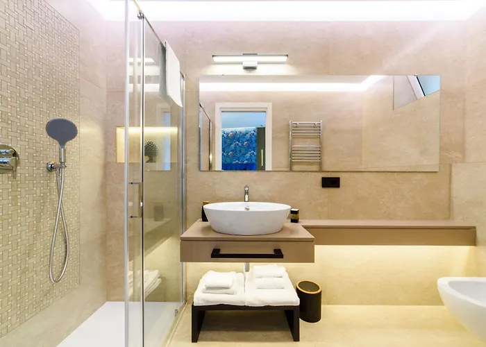 Nicholhouse - Breakfast Included