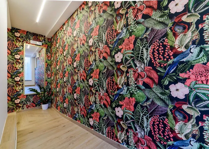 Nicholhouse - Breakfast Included