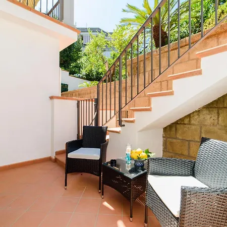 Nicholhouse - Breakfast Included Guest house Piano di Sorrento